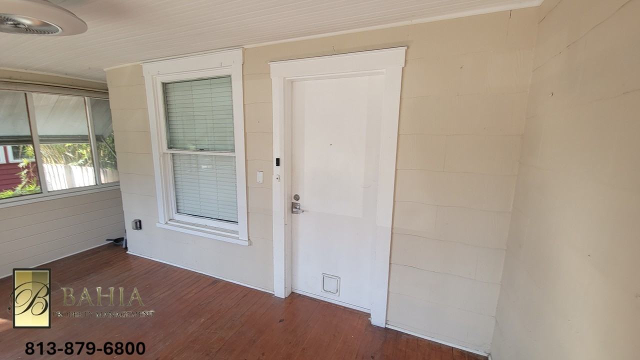 918 E Emma St - Photo 3 of 29