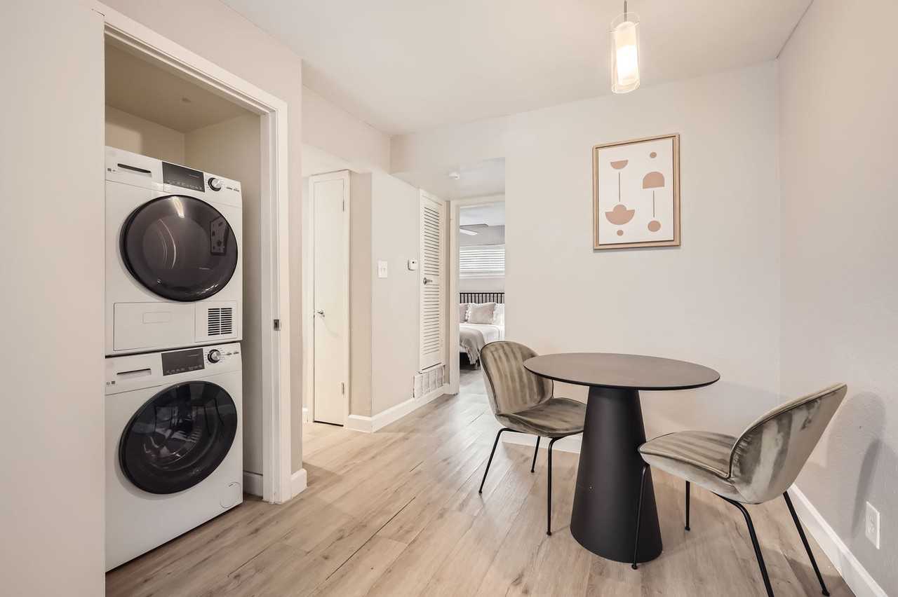 Alma Cherrywood - Photo 2 of 25