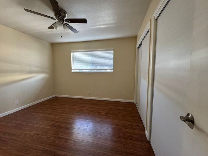 533 Casazza Dr - Photo 2 of 16