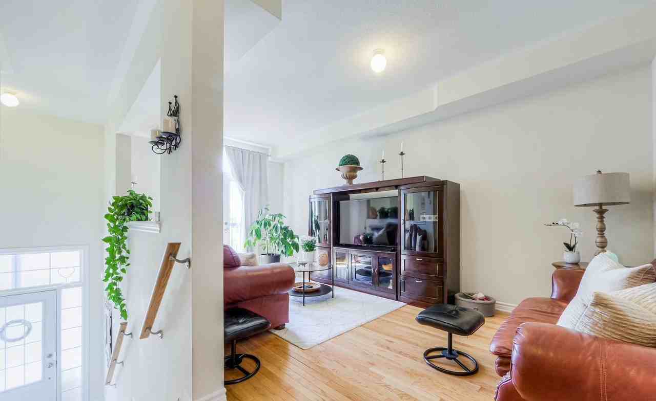 178 Farooq Blvd - Photo 2 of 11