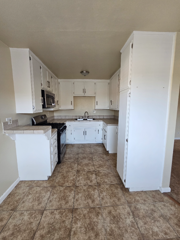 1310 Glenwood Dr - Photo 2 of 16