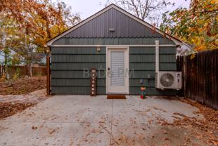 2413 W Jefferson St - Photo 1 of 1