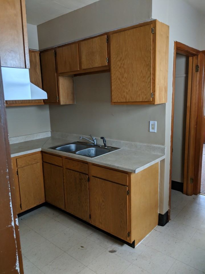 2221 Gross Ave Ne #NA - Photo 5 of 14