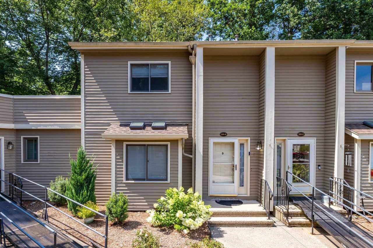 223 Twin Lakes Rd #D - Photo 3 of 30