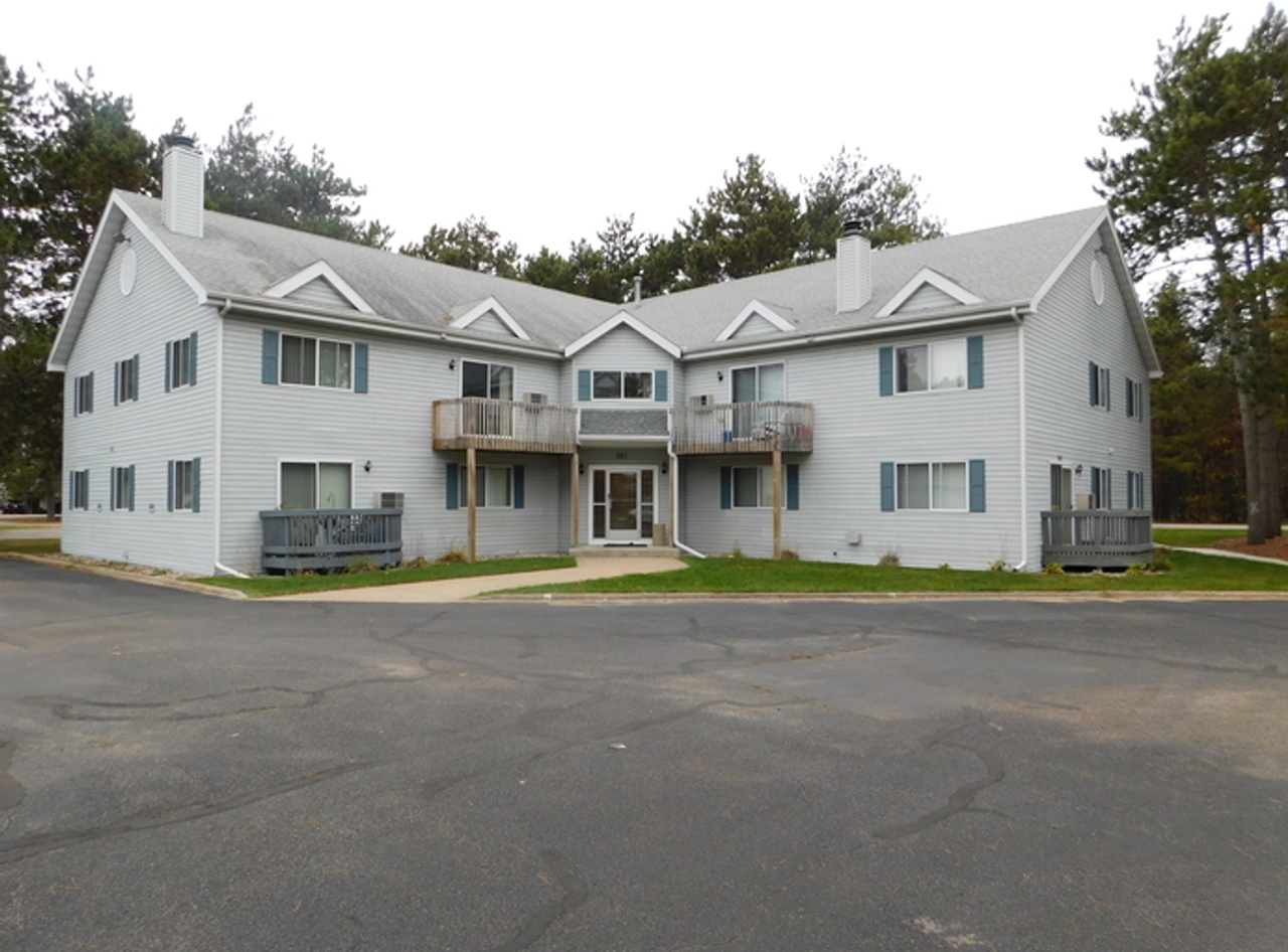 Plover Apartments - Photo 2 of 14