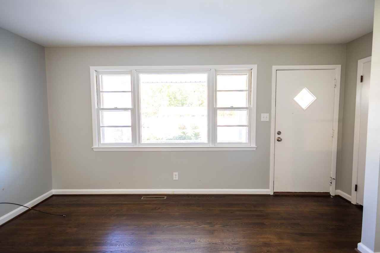 1603 Crystal Ln - Photo 3 of 18