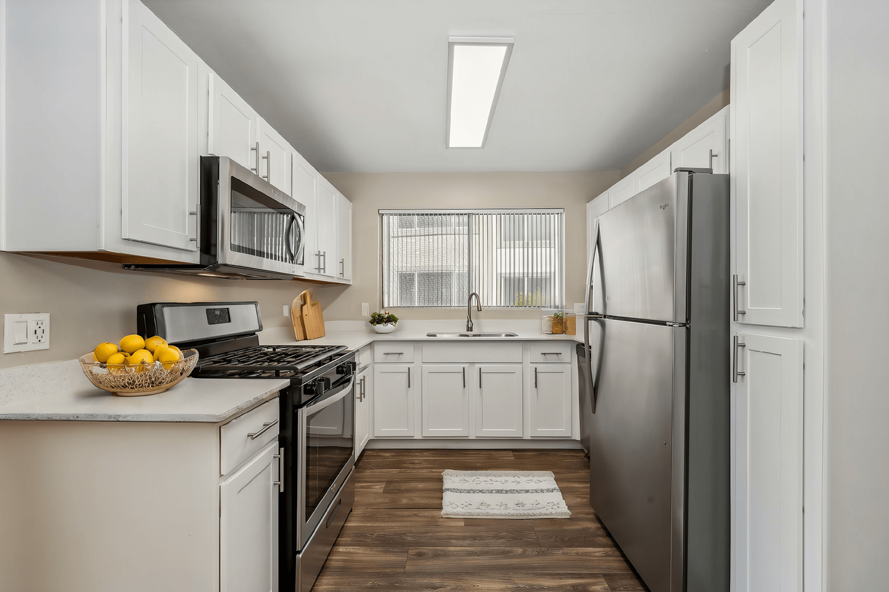 Lakeview at Superstition Springs - Photo 3 of 24