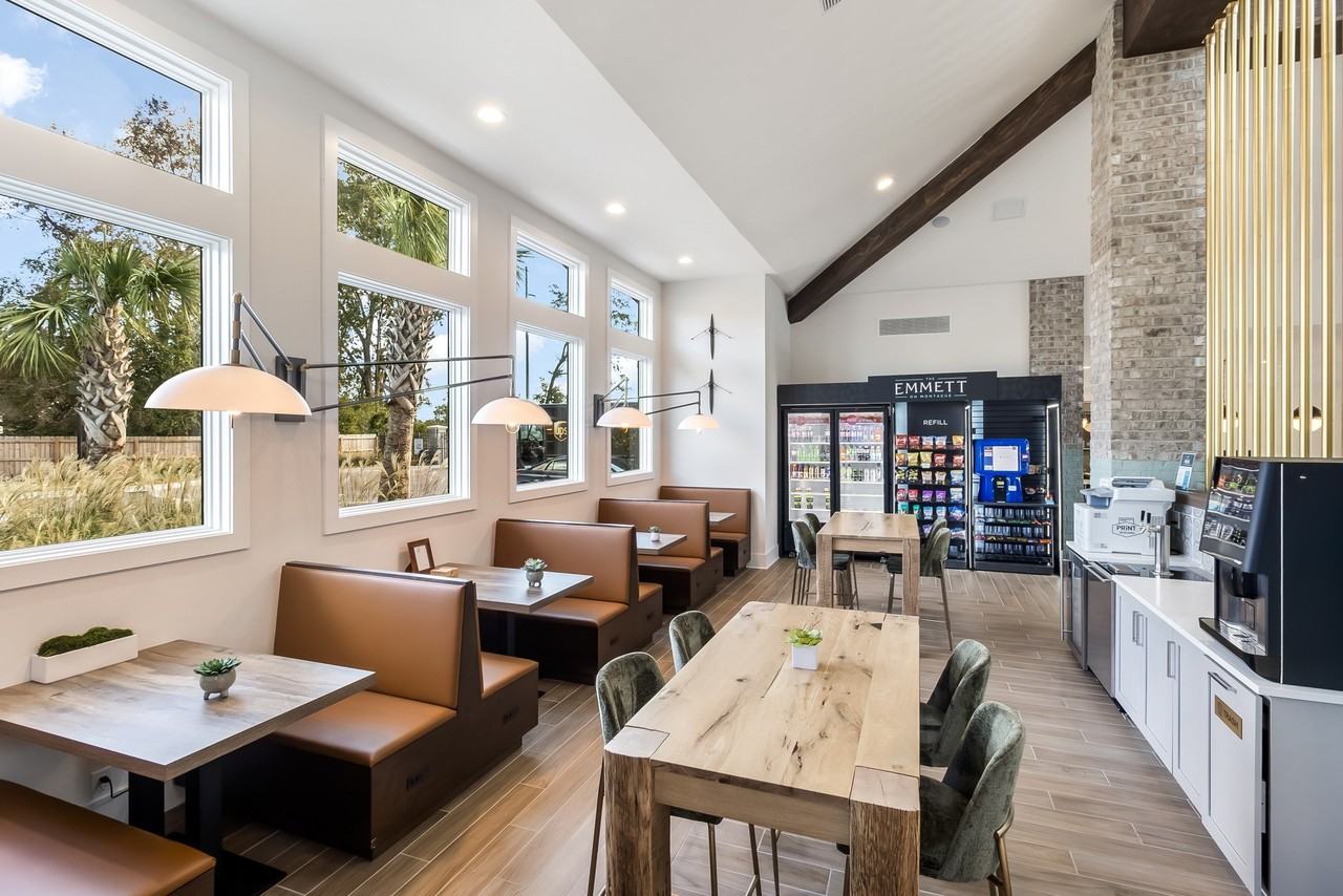 Emmett on Montague - Photo 4 of 191