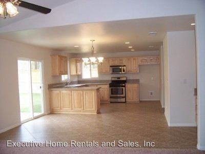 16503 Arnold Ave - Photo 2 of 8