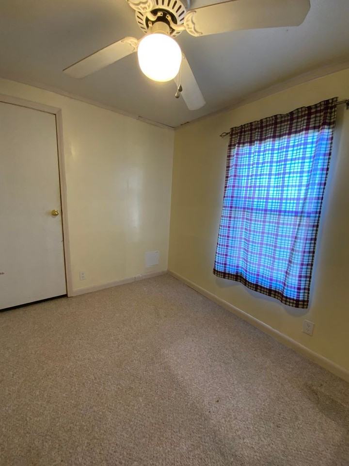 305 Riverview Rd - Photo 4 of 10