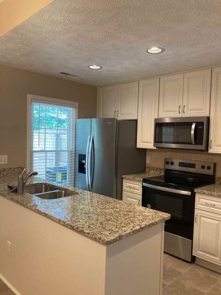 108 Lakebrink Dr - Photo 5 of 13