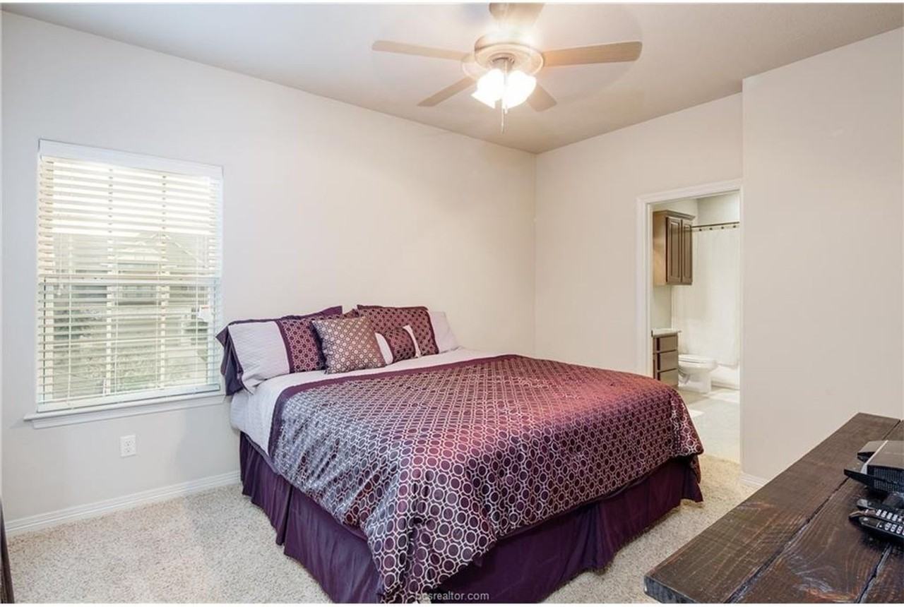 1402 Crescent Ridge Dr - Photo 2 of 21