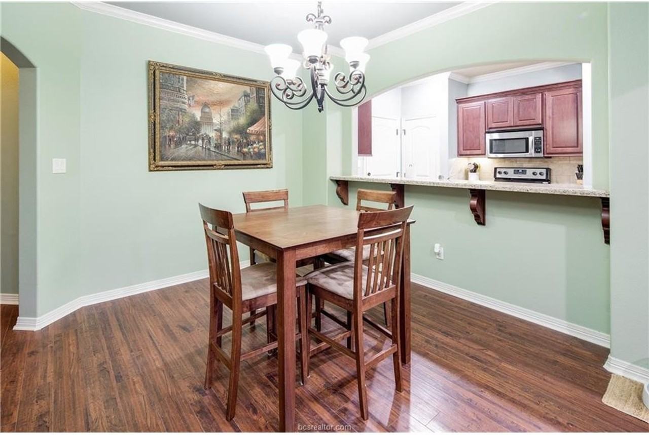 1402 Crescent Ridge Dr - Photo 4 of 21