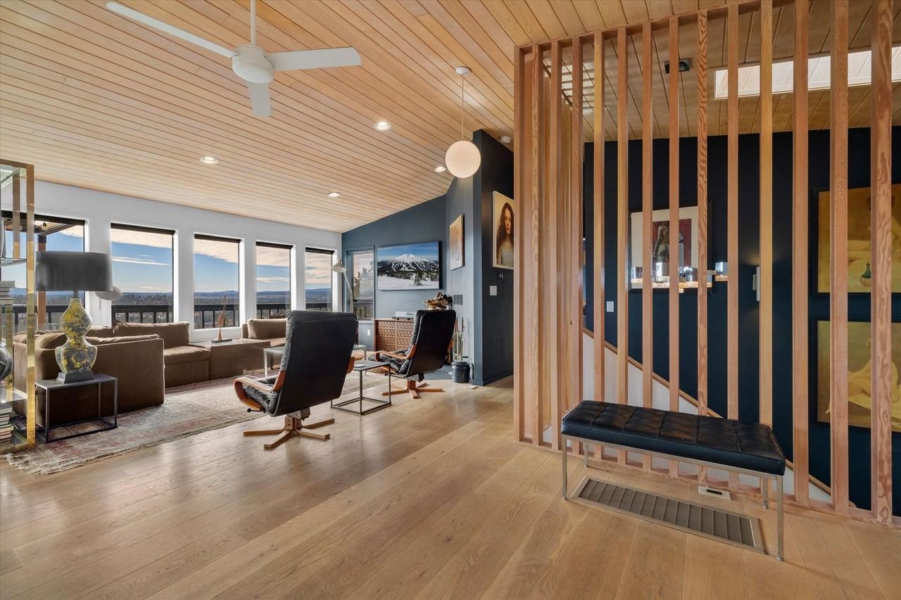 1929 Nw Vicksburg Ave - Photo 4 of 39