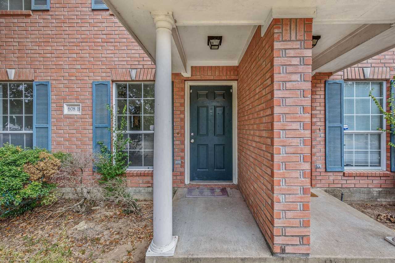 608 Corregidor Drive - Photo 2 of 15