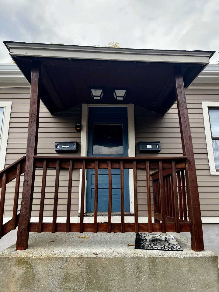 58 Colonial Ave #4 - Photo 3 of 16