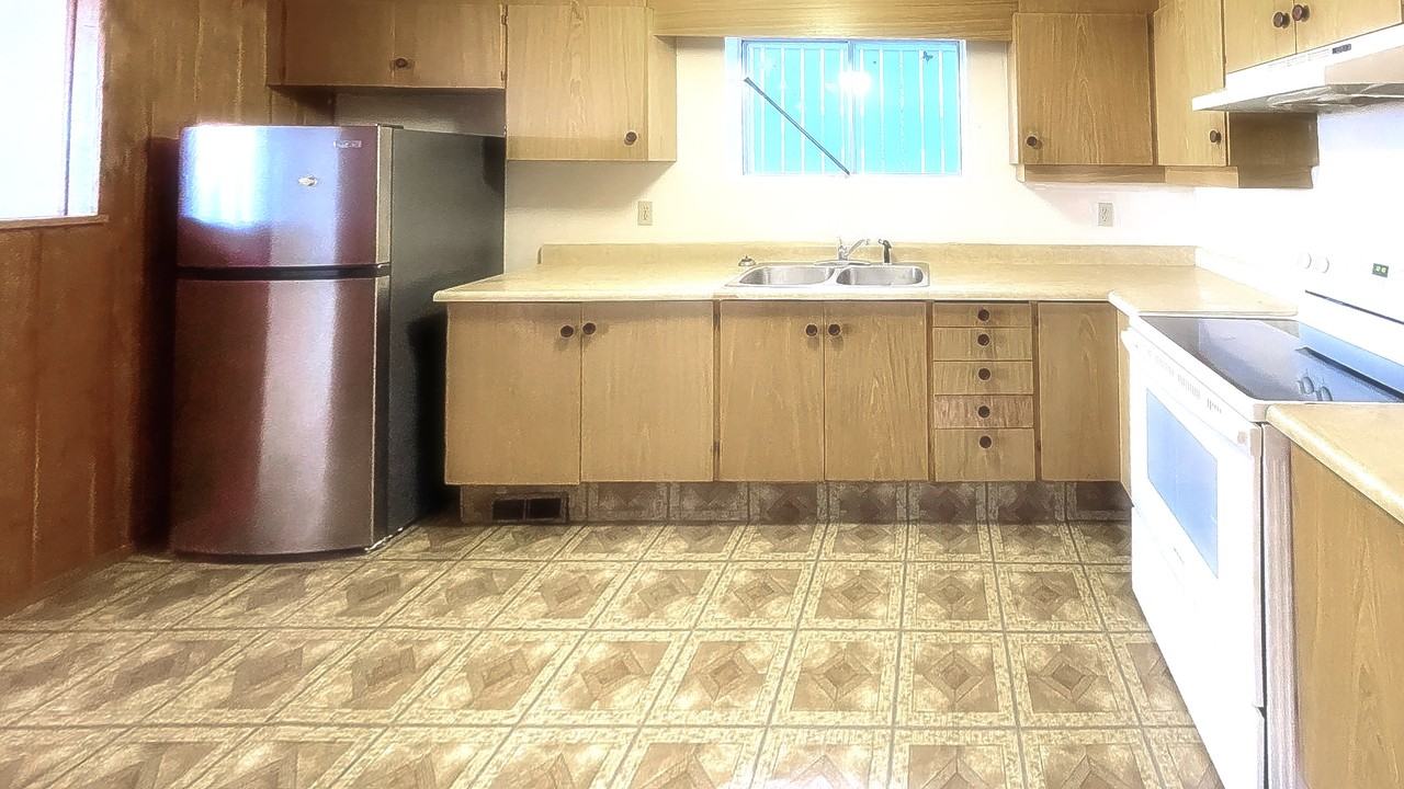 1137 39 Street Southwest #1137 - Photo 3 of 12