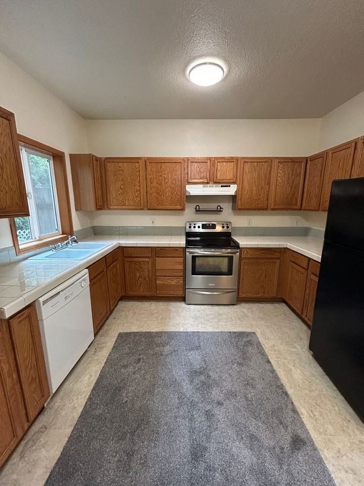 3412 Se Vineyard Rd #1 - Photo 7 of 15