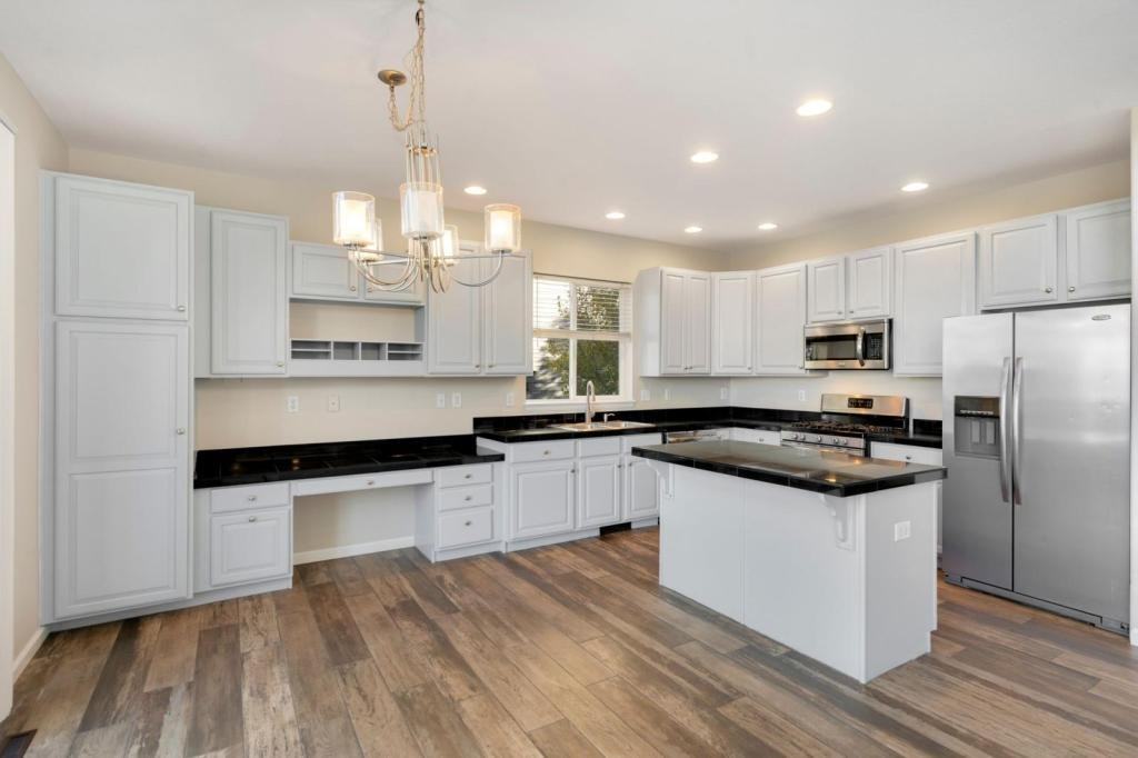 2614 Canby Way - Photo 2 of 20