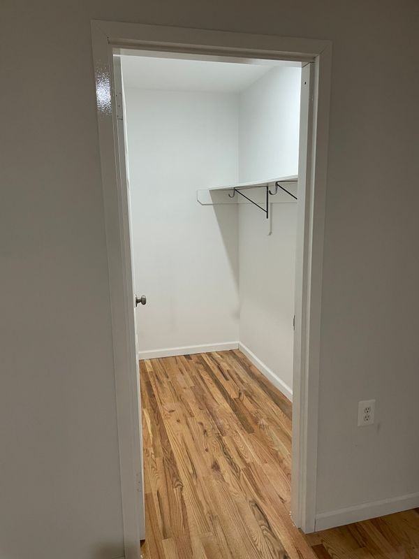 115 Hawkins St - Photo 2 of 8