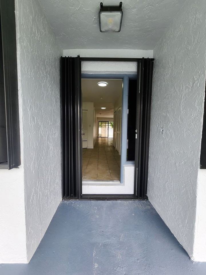 Goulds  Triplex - Photo 3 of 27