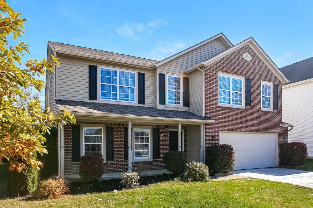 8139 Lawrence Woods Blvd - Photo 2 of 17