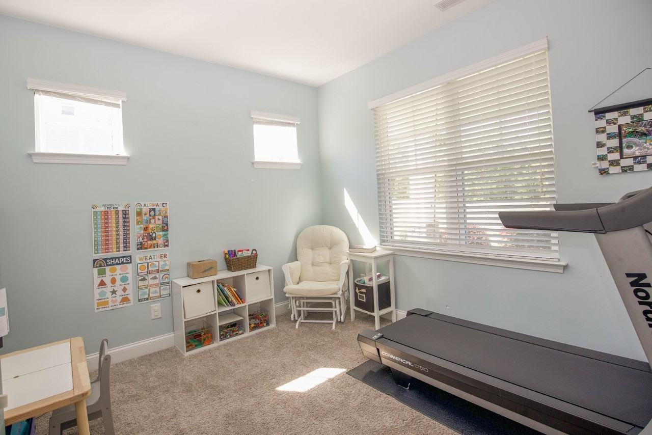 244 Heatherwood Dr - Photo 3 of 50