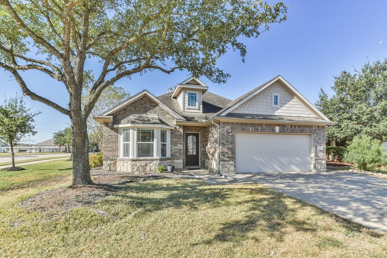 15303 Paxton Landing Ln - Photo 4 of 42