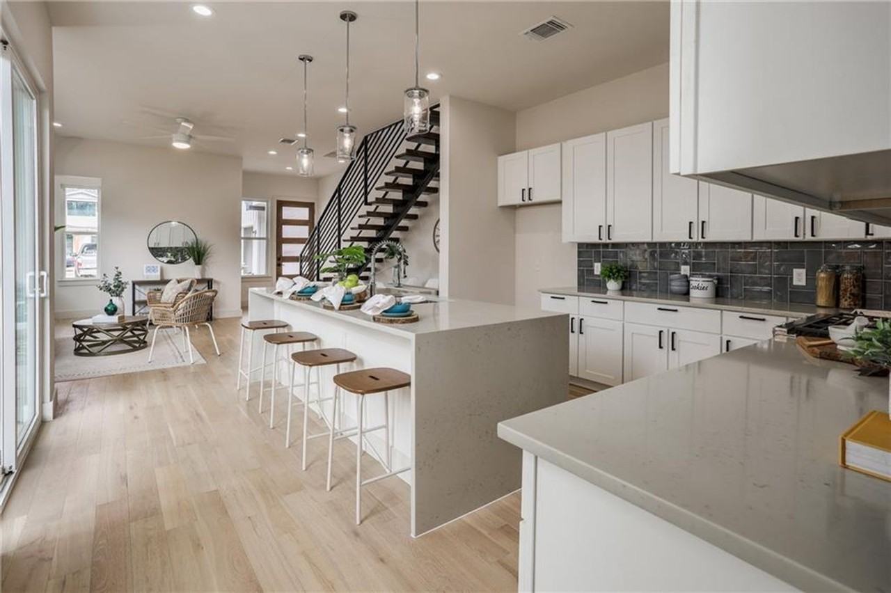 501 Texas Ave - Photo 5 of 43