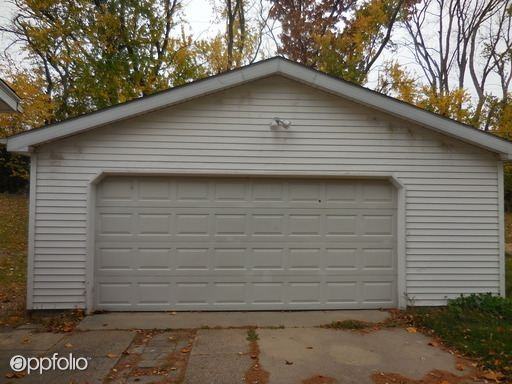 15783 Hamilton St - Photo 2 of 16