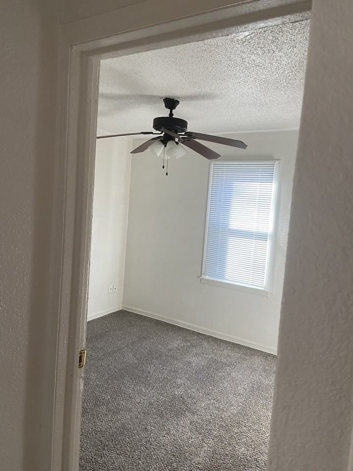 3635 Mersington Ave #NA - Photo 3 of 16