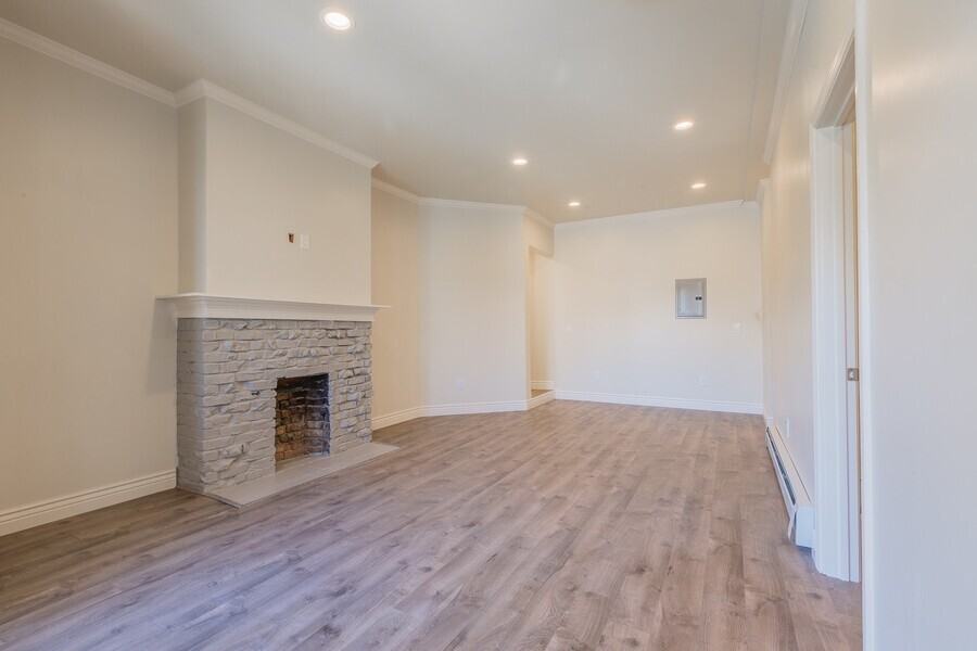 13421346 Haight St - Photo 2 of 12