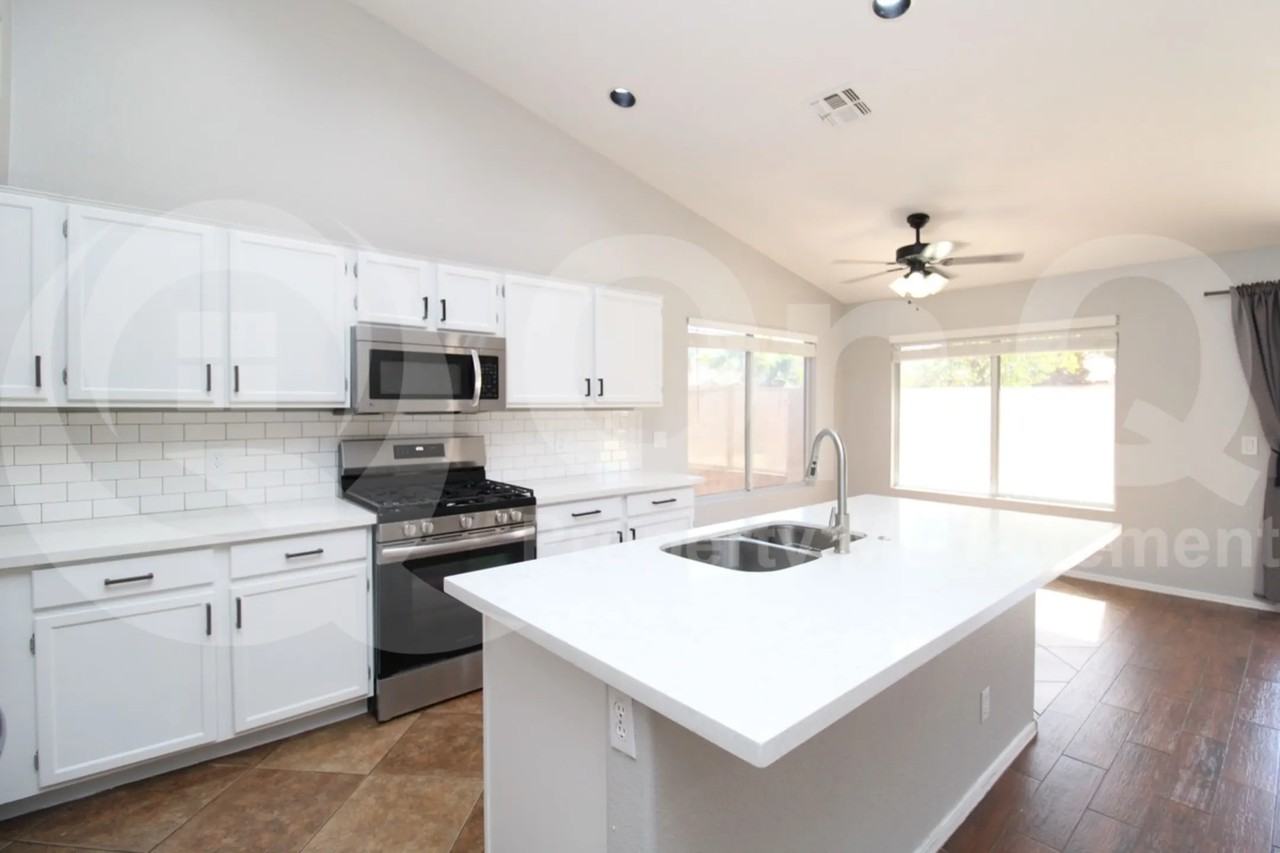 103 W Patrick St - Photo 3 of 25