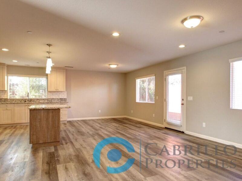 3050 Julielynn Way - Photo 4 of 22