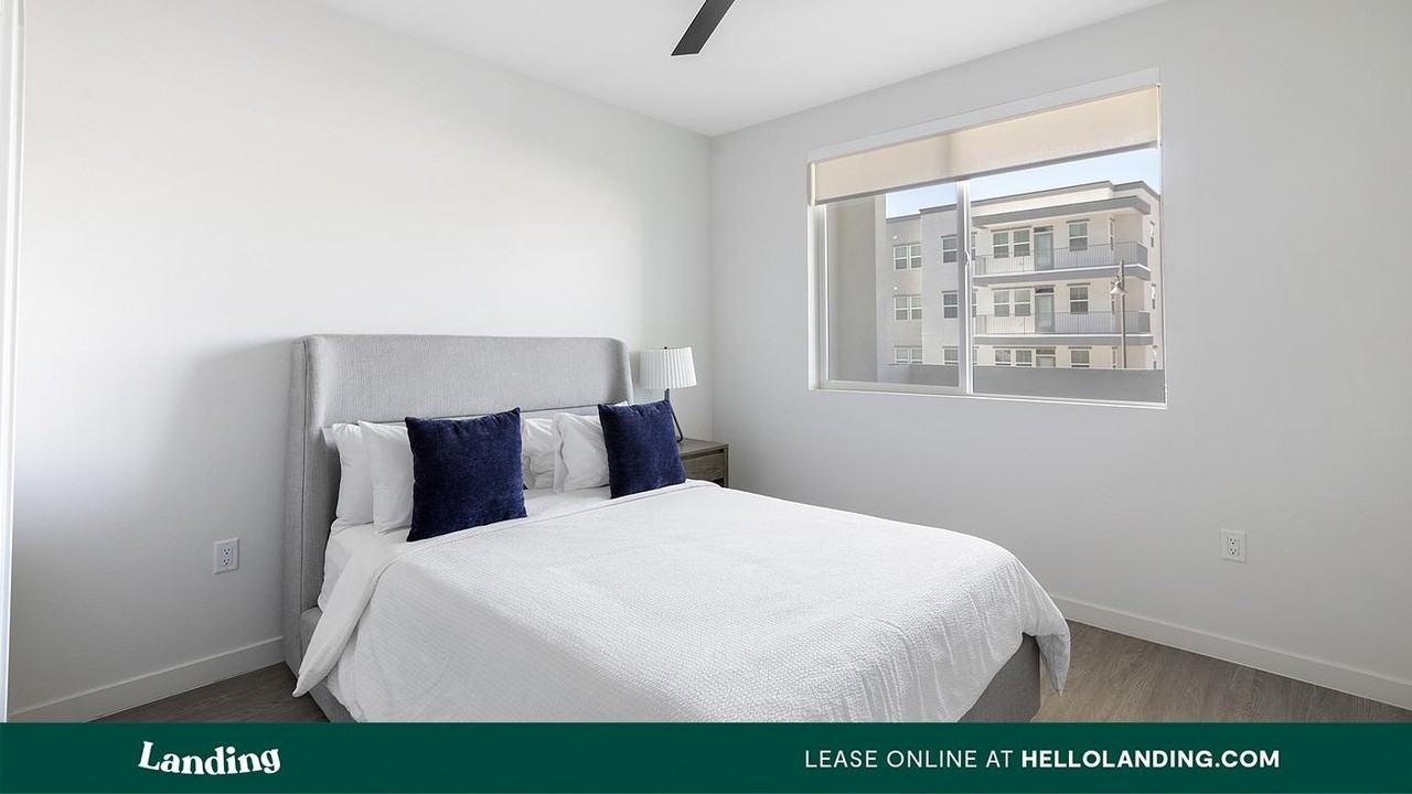 9235 W Russell Rd - Photo 3 of 50