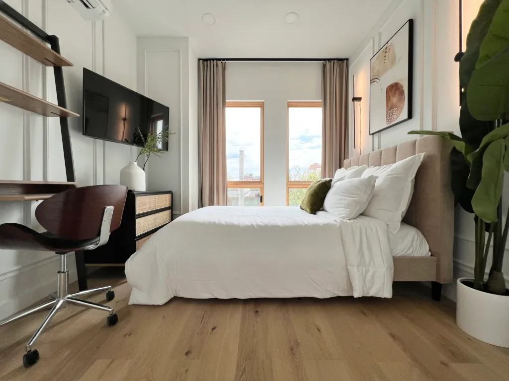 Winthrop St & New York Ave 335, New York, NY 11225 Room for 1,470