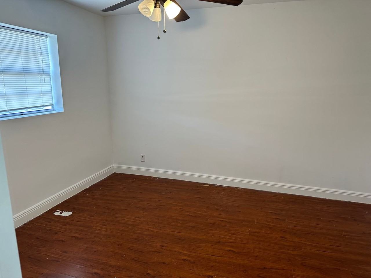 505 Cortez Ln - Photo 4 of 21