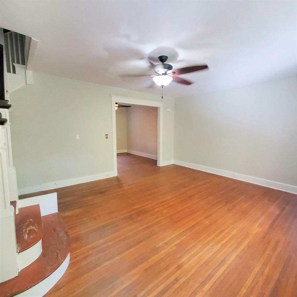 3310 Gilman Ter - Photo 3 of 17