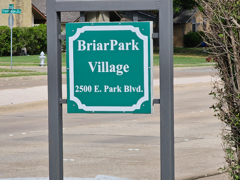 2500 E Park Blvd - Photo 2 of 23