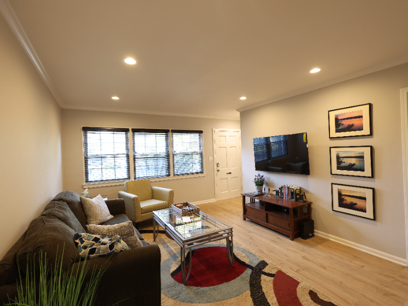 5624 V St - Photo 3 of 20