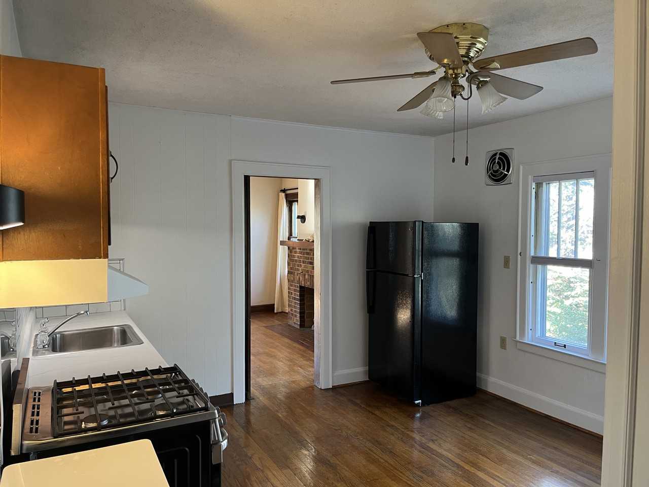 135 Mosley Dr #135 - Photo 2 of 12