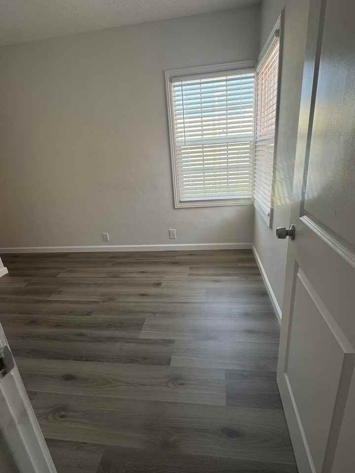 5834 Elizabeth St #NA - Photo 7 of 8