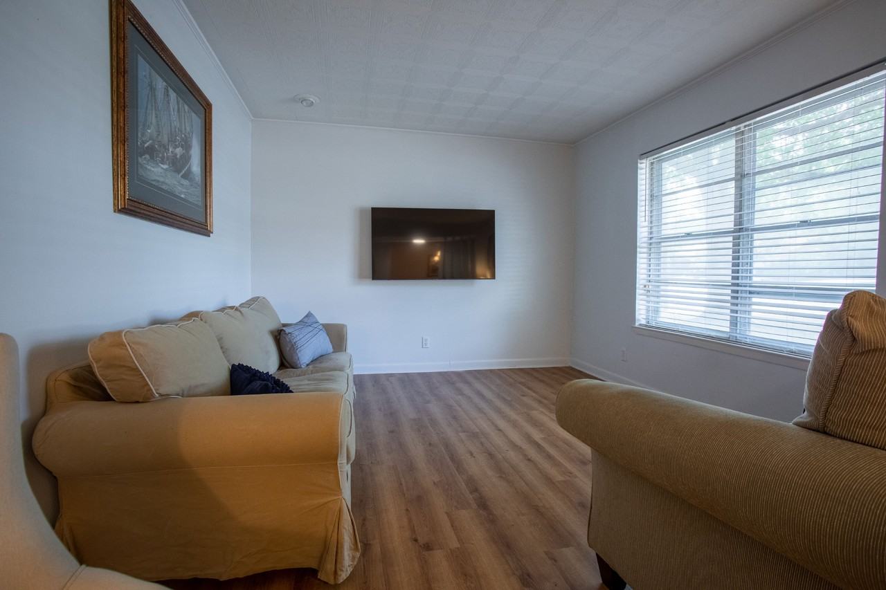 223 Downshire Dr #NA - Photo 3 of 18