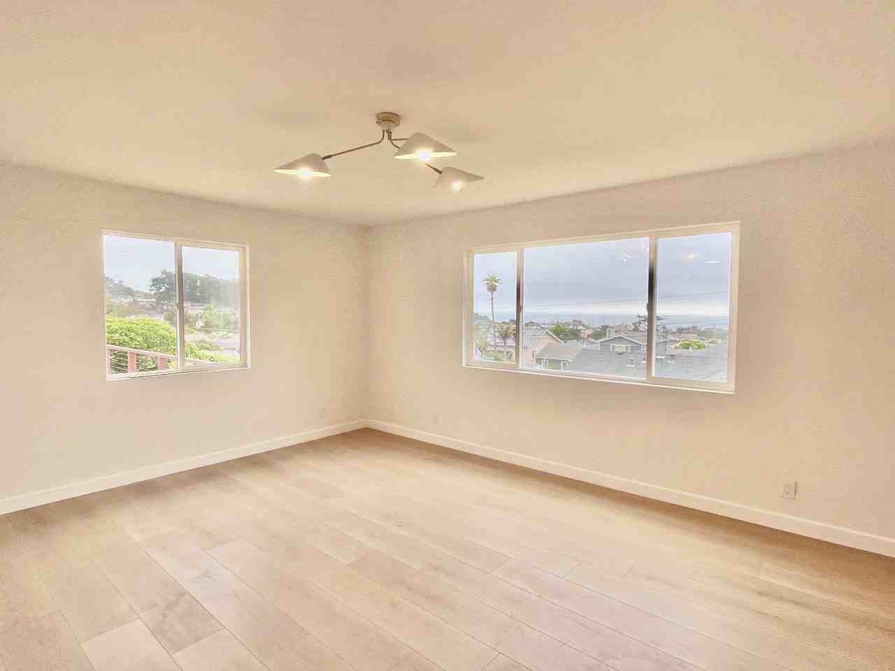 544 Vista Mar Avenue B - Photo 2 of 8