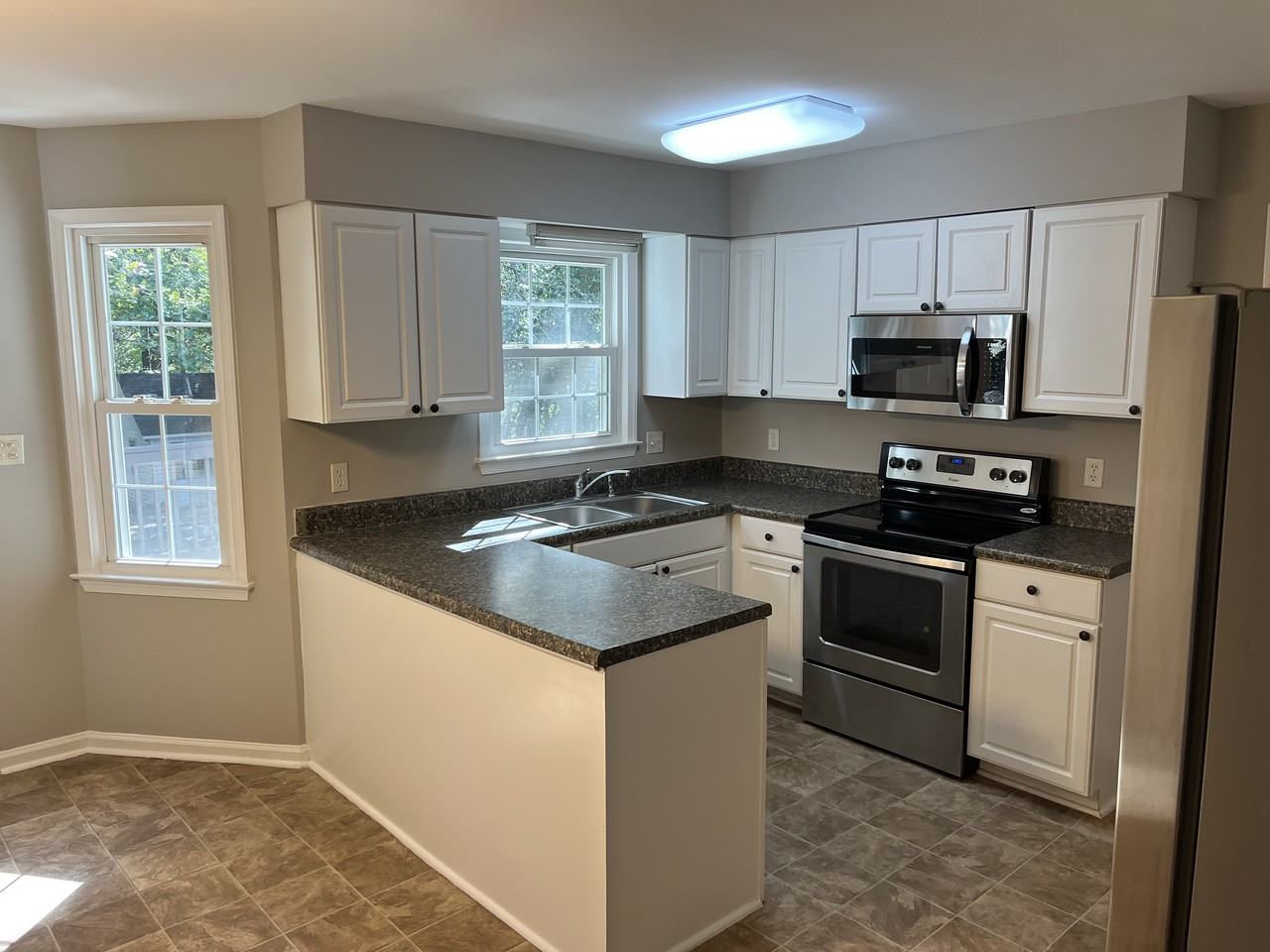 130 Livingston Drive - Photo 3 of 12