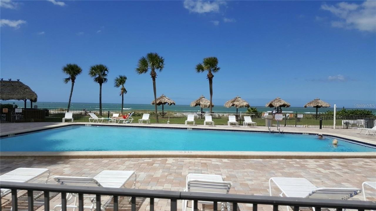 1480 Gulf Blvd #106 - Photo 5 of 34