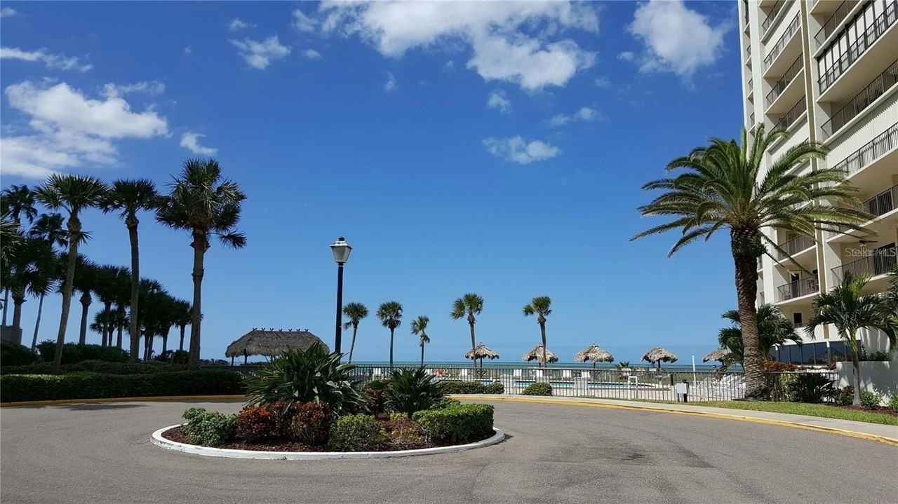 1480 Gulf Blvd #106 - Photo 7 of 34