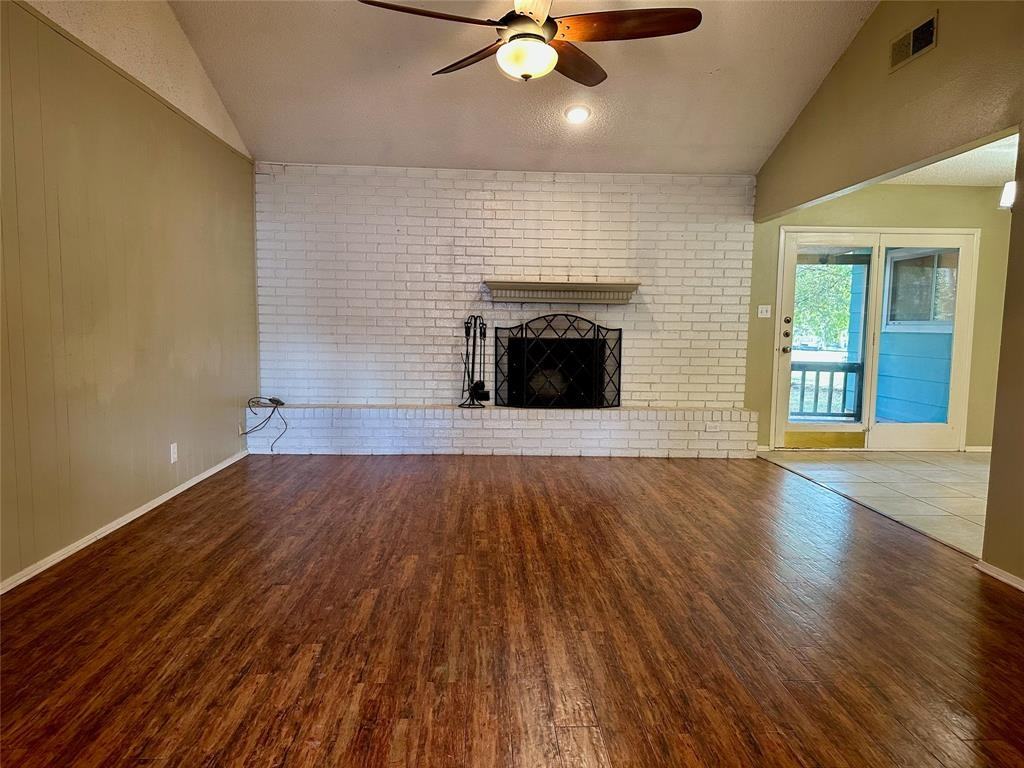 1002 Power Rd - Photo 3 of 8