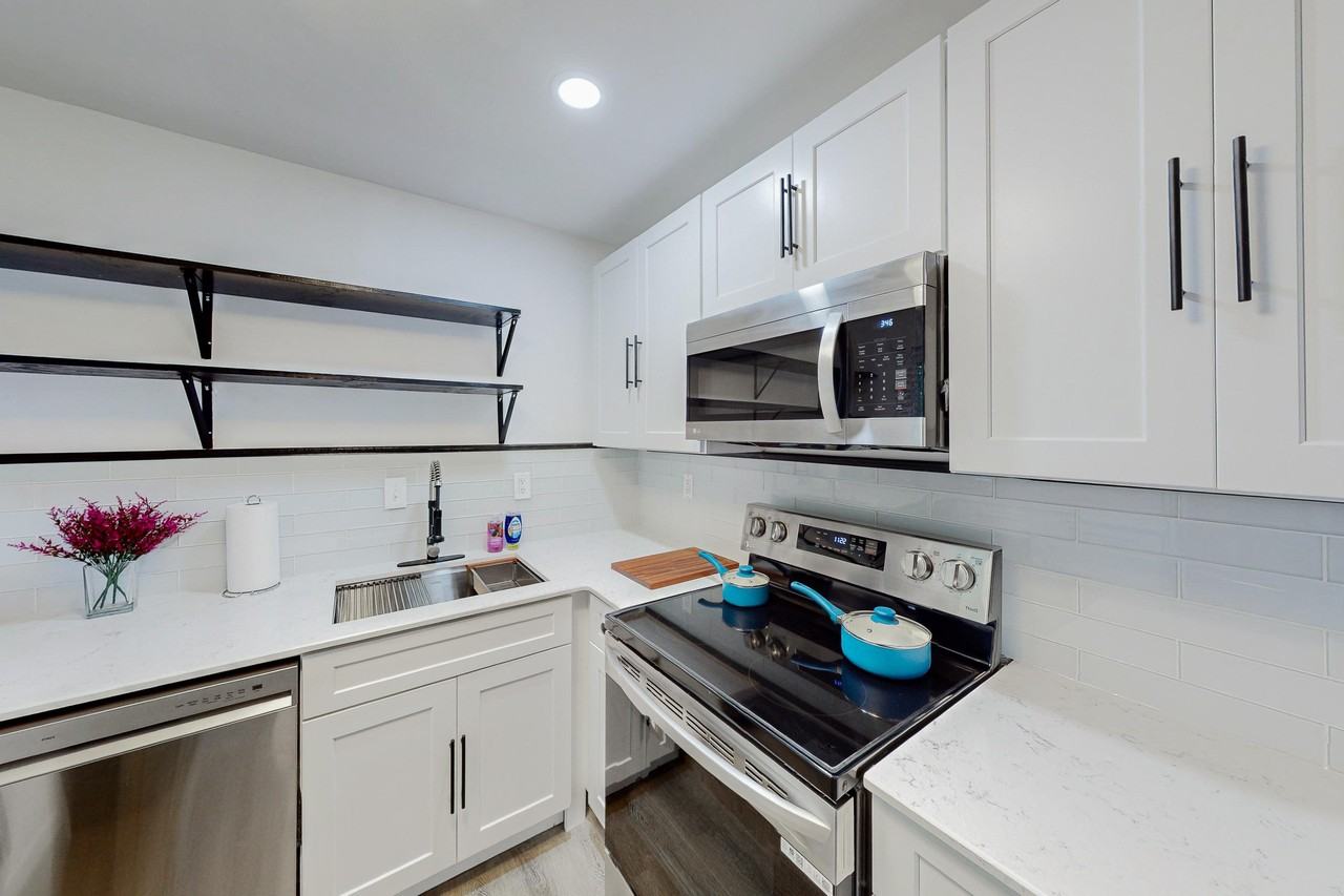 John Wesley Dr - Photo 5 of 11