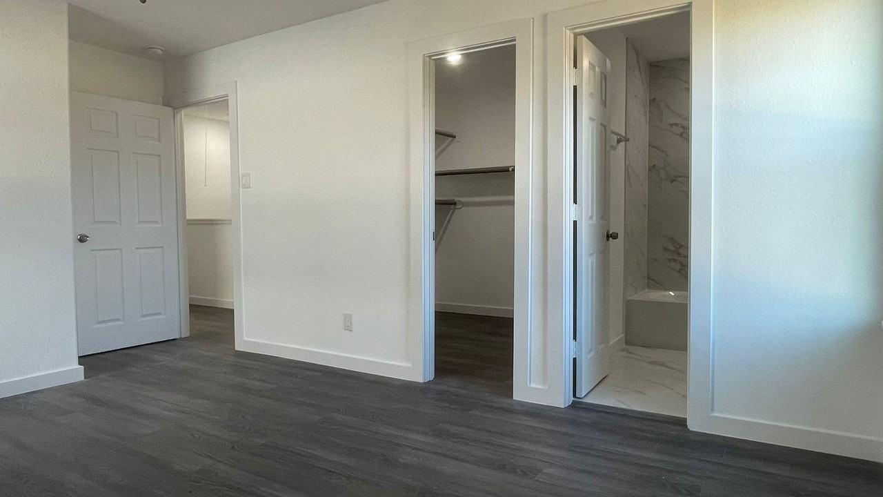 6009 Wedgefield St #B - Photo 3 of 10